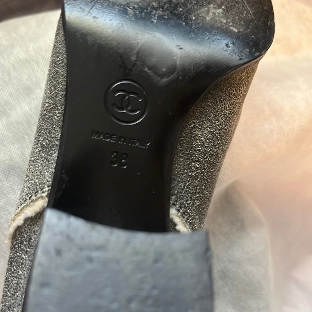 Chanel Interlocking CC Logo Suede Boots - Picture 8 of 11